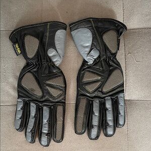 45th Parallel Black and Gray Men's Riding Gloves